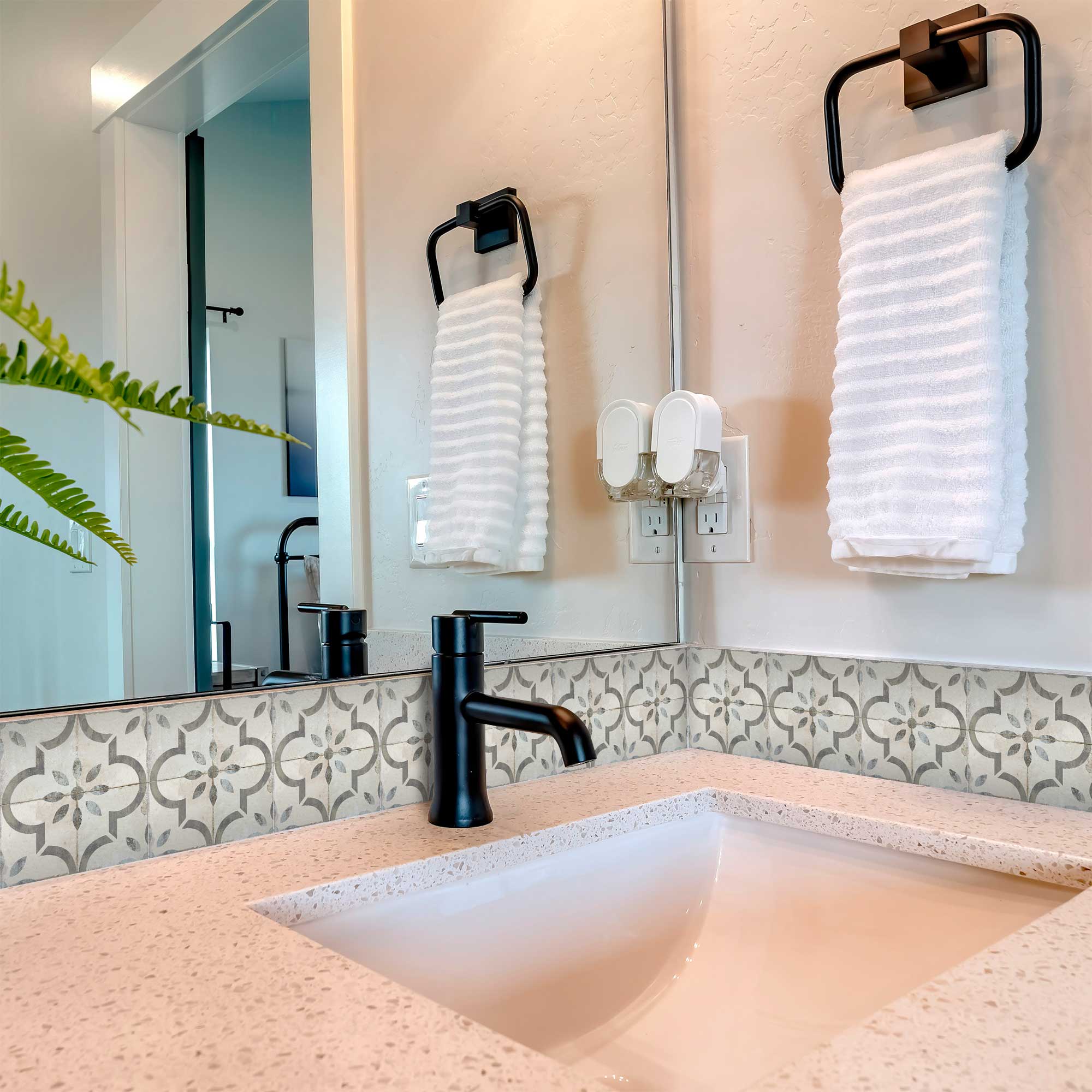Beautiful Gray pattern Vintage Rustic Tiles seamless wall tile installation Model - R22 - Image 3
